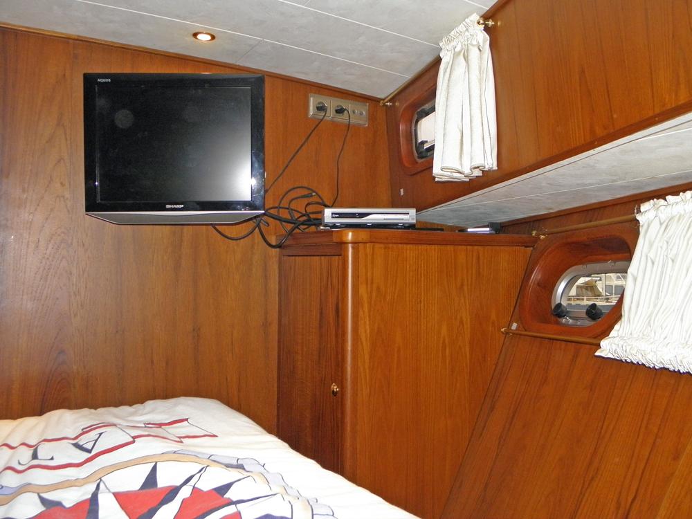 Fore ship, Accommodation